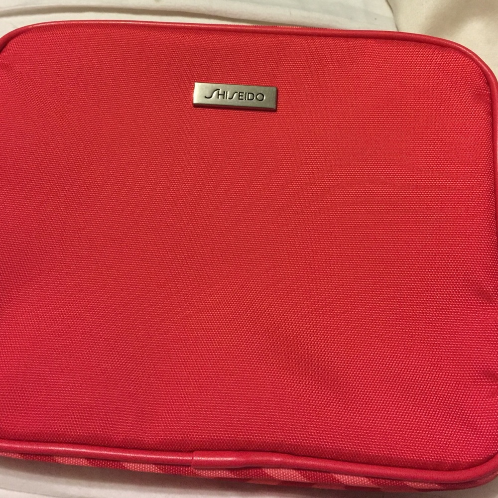 NEW Shiseido Pouch